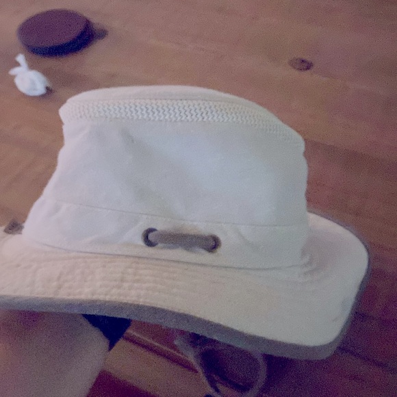 Tilley hat 7 1/8 - Picture 5 of 7